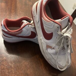 Nike White and Red Low-Top Sneakers with Red Swoosh